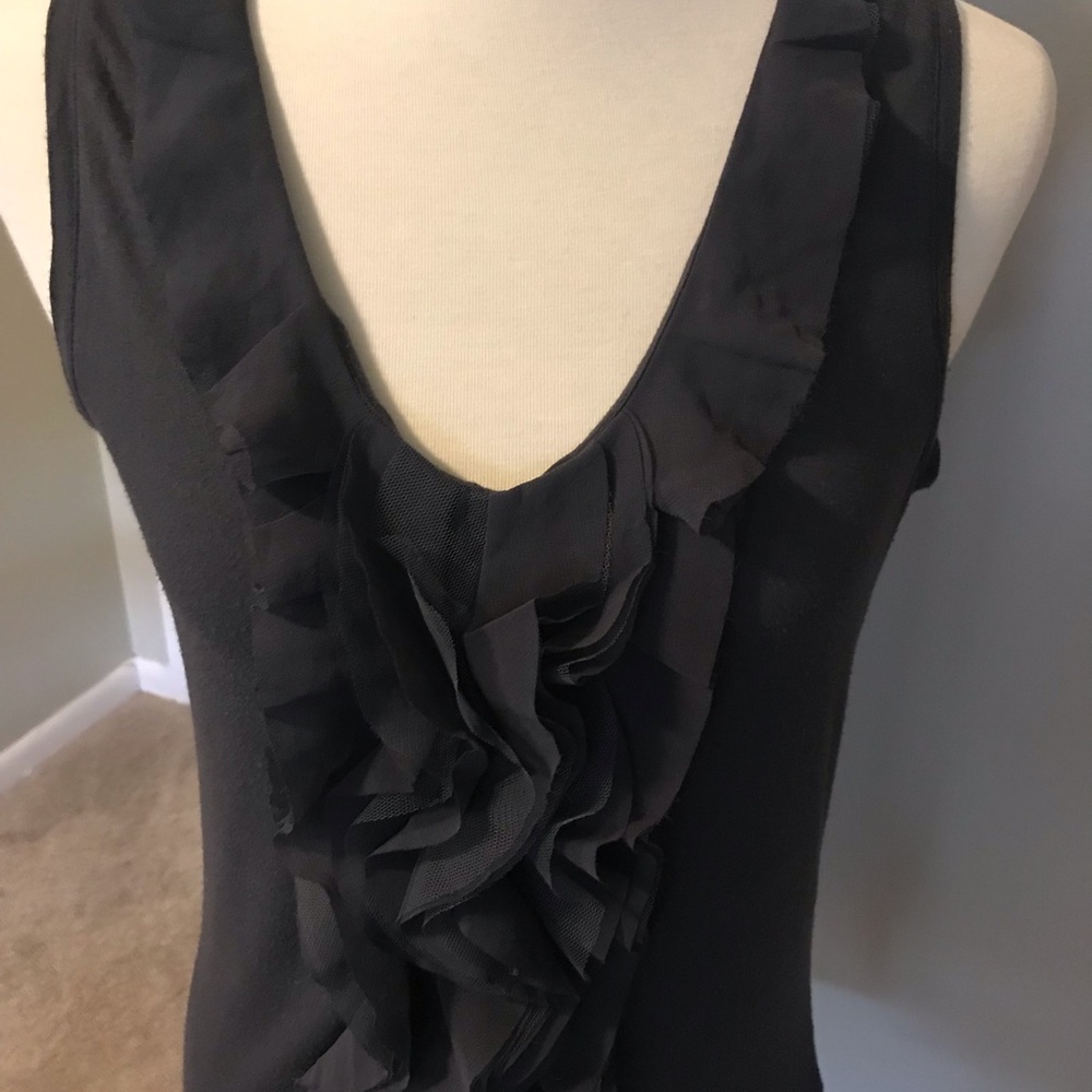 Adrienne Vittadini ~ Ruffle Front Top - Picture 3 of 5